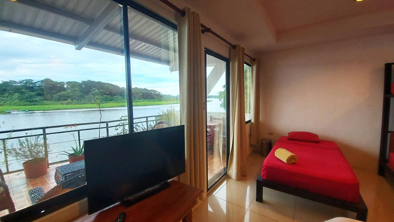 Tortuguero Adventures Guesthouse Bagian luar foto