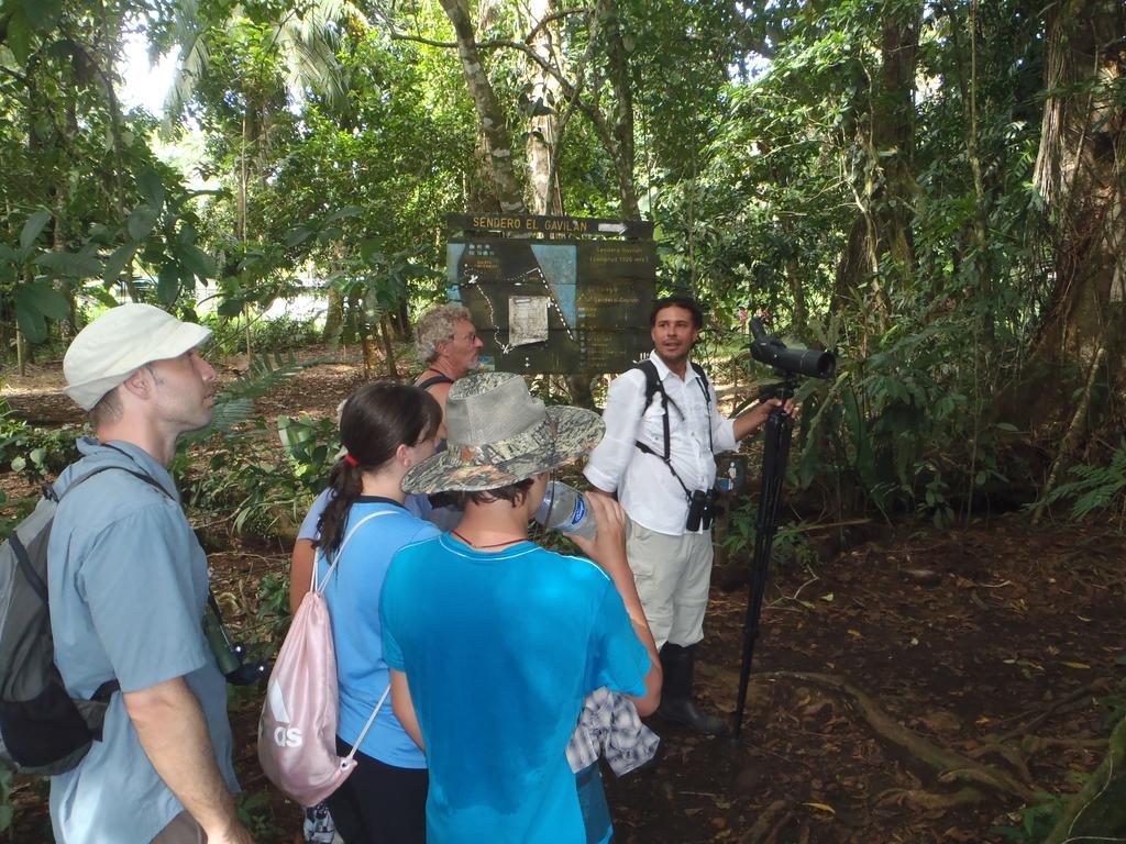 Tortuguero Adventures Guesthouse Bagian luar foto